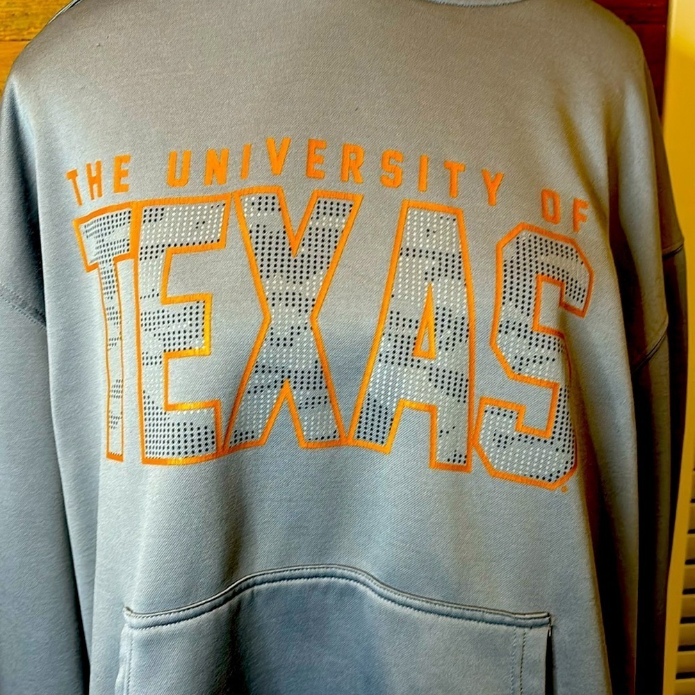 UNIVERSITY OF TEXAS gray hoodie with front pocket